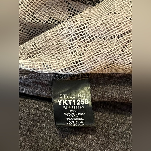 POL-Women’s LS NWT Charcoal and Light Gray Lace Top Size S - Picture 9 of 10